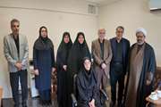 دیدار مشاور رئیس دانشگاه علوم پزشکی تهران در امور ایثارگران با زینب موسوی از آسیب‌دیدگان حمله ددمنشانه رژیم صهیونی