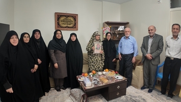 دیدار دکتر احسان مقیمی مشاور ایثارگران رئیس دانشگاه و هیئت همراه با خانواده شهید محمد رفیعی